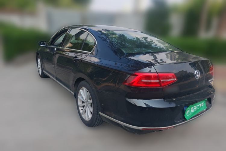 Used Volkswagen Magotan 2017 330TSI DSG Leading Model Rear Left 45 Deg