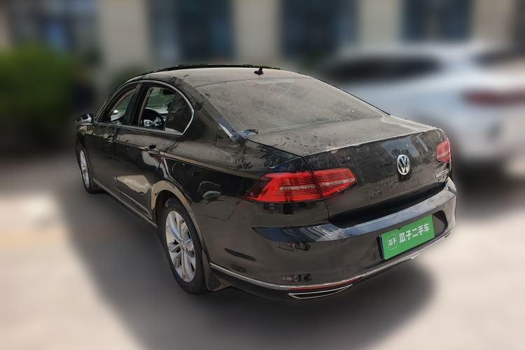 Used Volkswagen Magotan 2017 330TSI DSG Luxury Model Rear Left 45 Deg