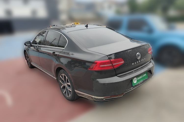 Used Volkswagen Magotan 2017 330TSI DSG Luxury Model Rear Left 45 Deg