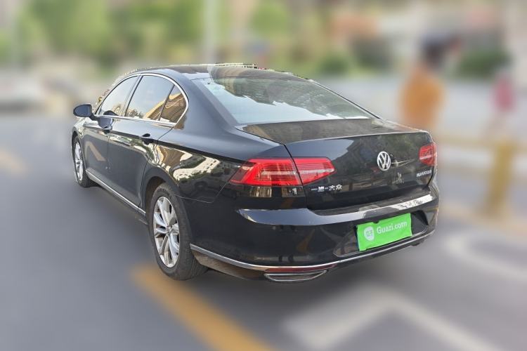 Used Volkswagen Magotan 2017 330TSI DSG Luxury Model Rear Left 45 Deg