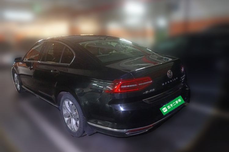 Used Volkswagen Magotan 2017 330TSI DSG Luxury Model Rear Left 45 Deg