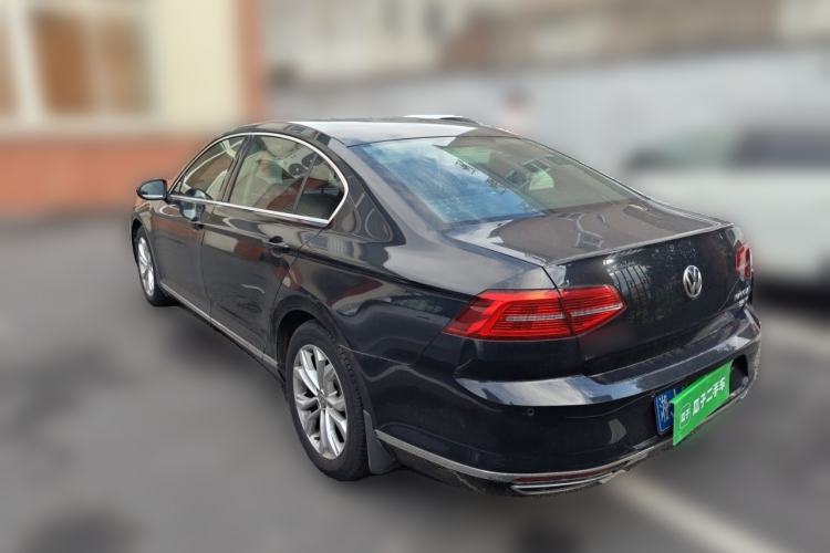 Used Volkswagen Magotan 2017 330TSI DSG Luxury Model Rear Left 45 Deg