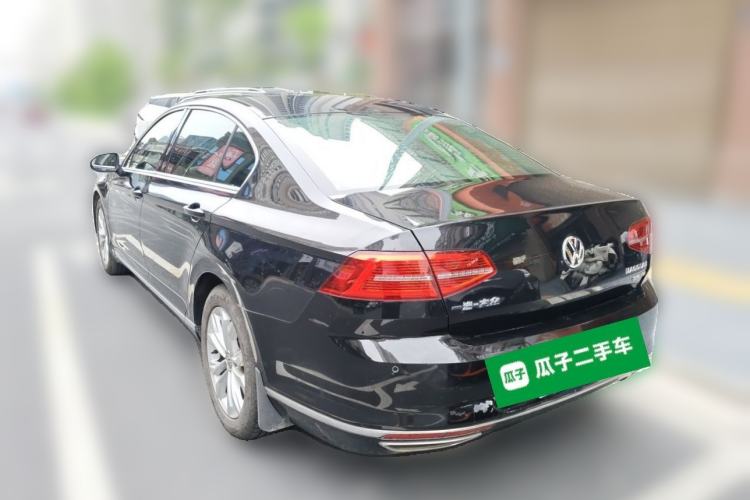 Used Volkswagen Magotan 2017 330TSI DSG Luxury Model Rear Left 45 Deg