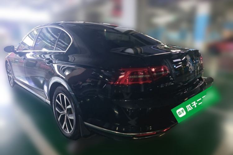 Used Volkswagen Magotan 2017 380TSI DSG Luxury Model Rear Left 45 Deg