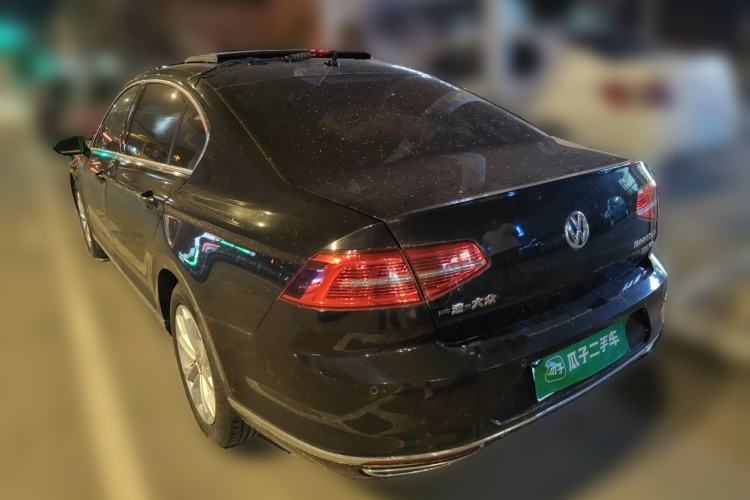 Used Volkswagen Magotan 2017 330TSI DSG Luxury Model Rear Left 45 Deg