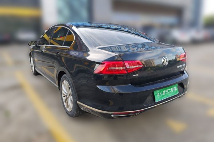 Used Volkswagen Magotan 2017 380TSI DSG Luxury Model Rear Left 45 Deg