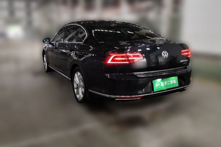 Used Volkswagen Magotan 2017 330TSI DSG Luxury Model Rear Left 45 Deg