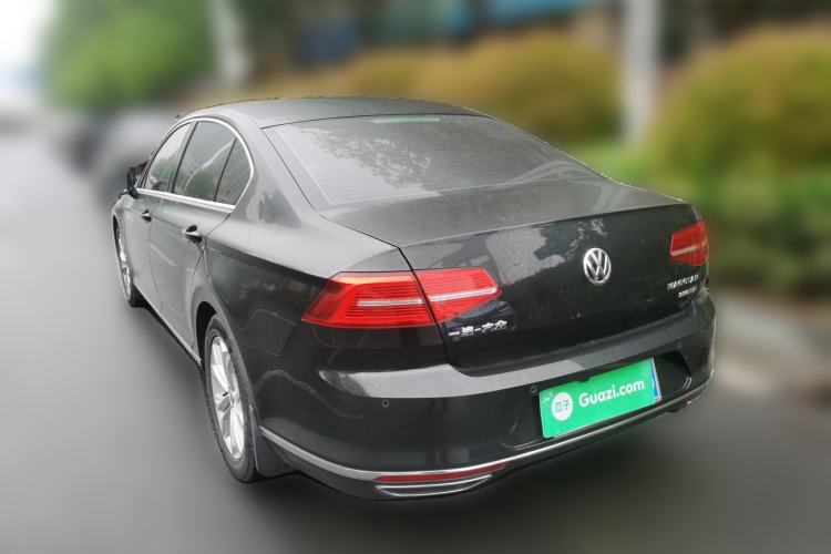 Used Volkswagen Magotan 2017 330TSI DSG Luxury Model Rear Left 45 Deg
