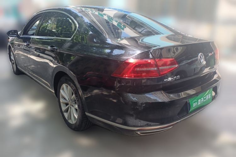 Used Volkswagen Magotan 2017 330TSI DSG Leading Model Rear Left 45 Deg