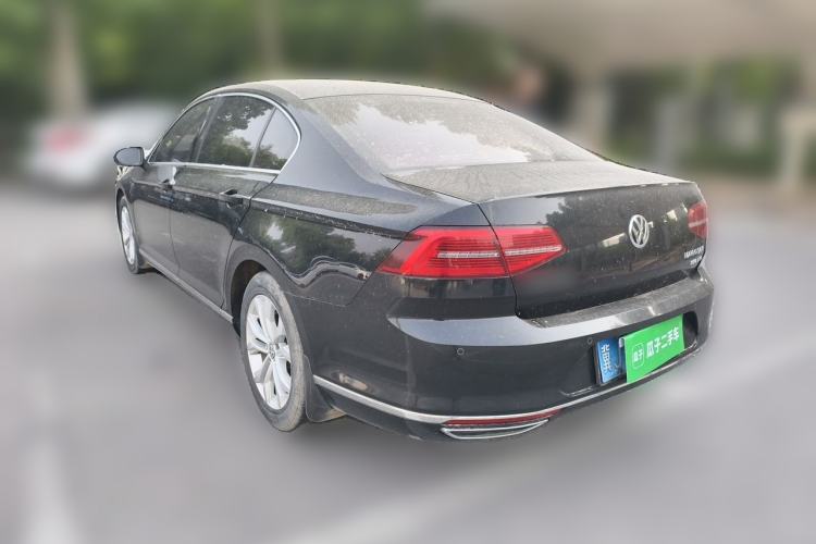 Used Volkswagen Magotan 2017 330TSI DSG Luxury Model Rear Left 45 Deg