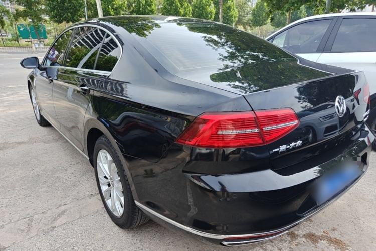 Used Volkswagen Magotan 2017 330TSI DSG Luxury Model Rear Left 45 Deg