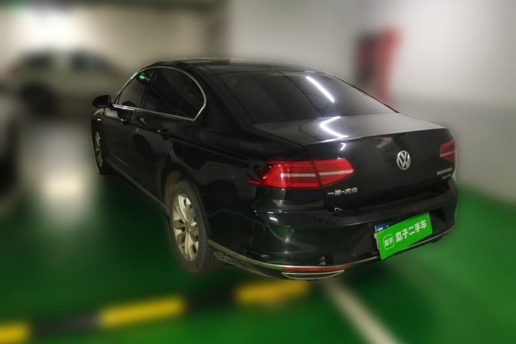 Used Volkswagen Magotan 2017 330TSI DSG Luxury Model Rear Left 45 Deg