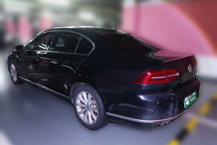 Used Volkswagen Magotan 2017 330TSI DSG Leading Model Rear Left 45 Deg