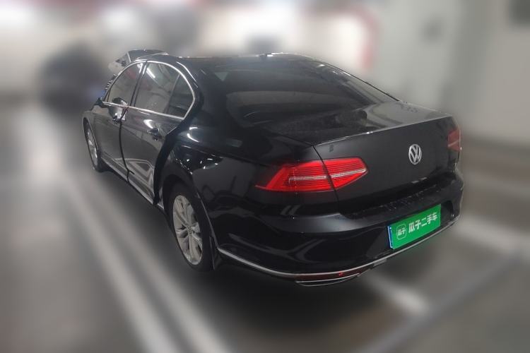 Used Volkswagen Magotan 2017 330TSI DSG Luxury Model Rear Left 45 Deg