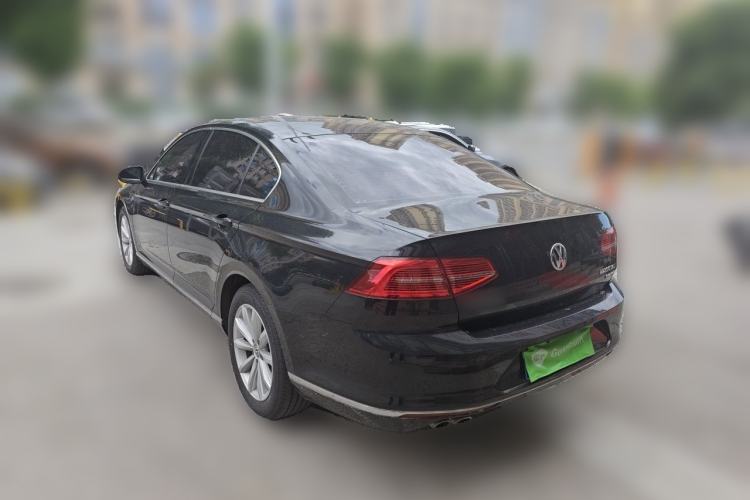 Used Volkswagen Magotan 2017 330TSI DSG Luxury Model Rear Left 45 Deg