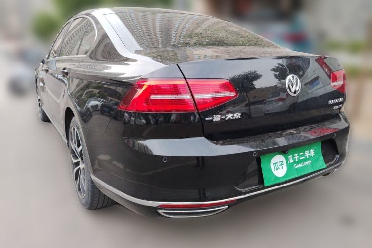 Used Volkswagen Magotan 2017 330TSI DSG Luxury Model Rear Left 45 Deg