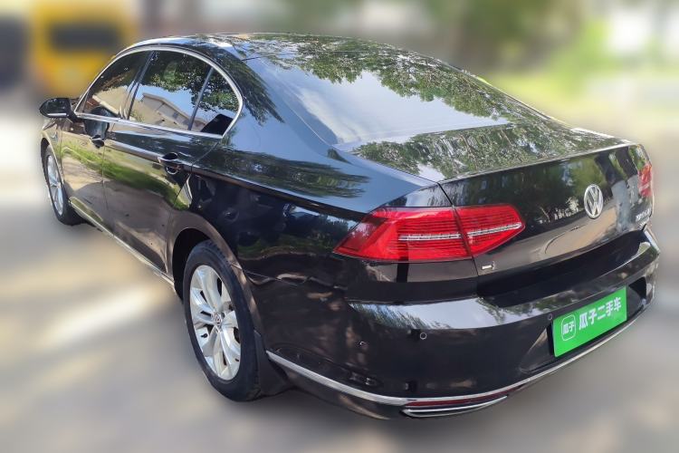 Used Volkswagen Magotan 2017 330TSI DSG Luxury Model Rear Left 45 Deg
