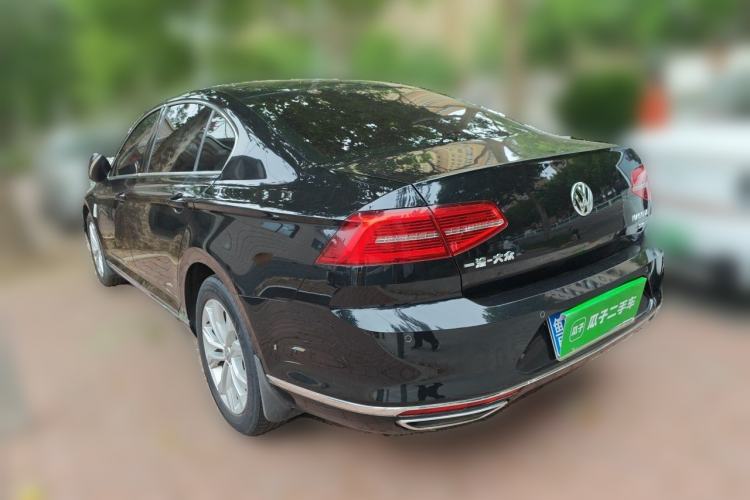 Used Volkswagen Magotan 2017 330TSI DSG Luxury Model Rear Left 45 Deg