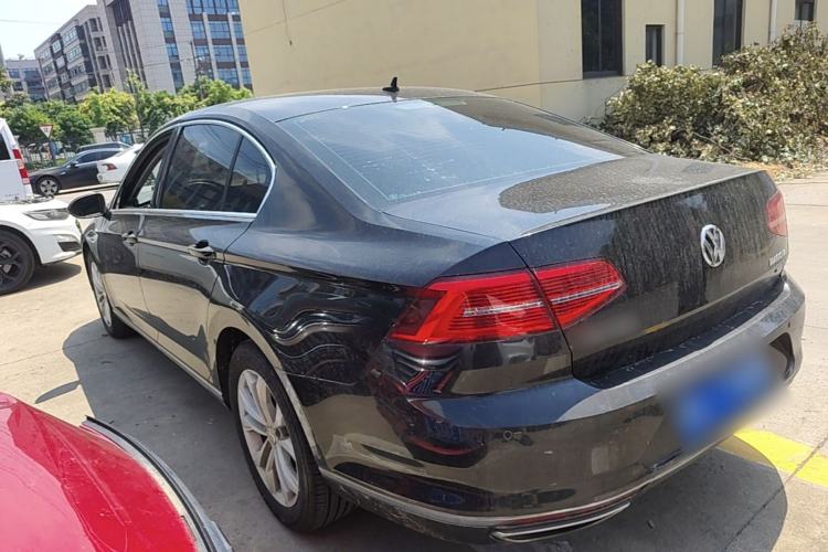 Used Volkswagen Magotan 2017 380TSI DSG Luxury Model Rear Left 45 Deg