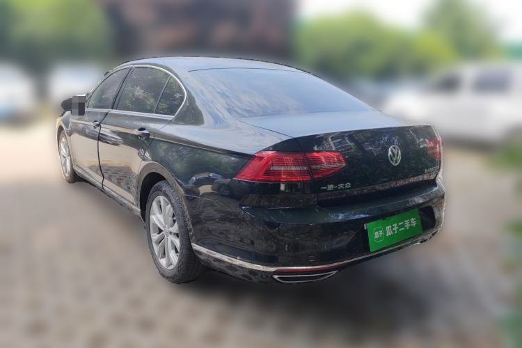 Used Volkswagen Magotan 2017 330TSI DSG Luxury Model Rear Left 45 Deg
