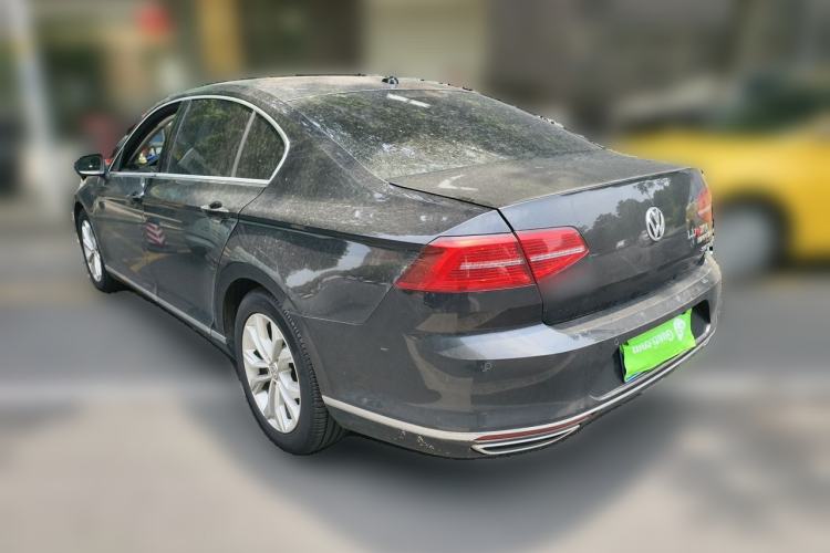 Used Volkswagen Magotan 2017 330TSI DSG Luxury Model Rear Left 45 Deg