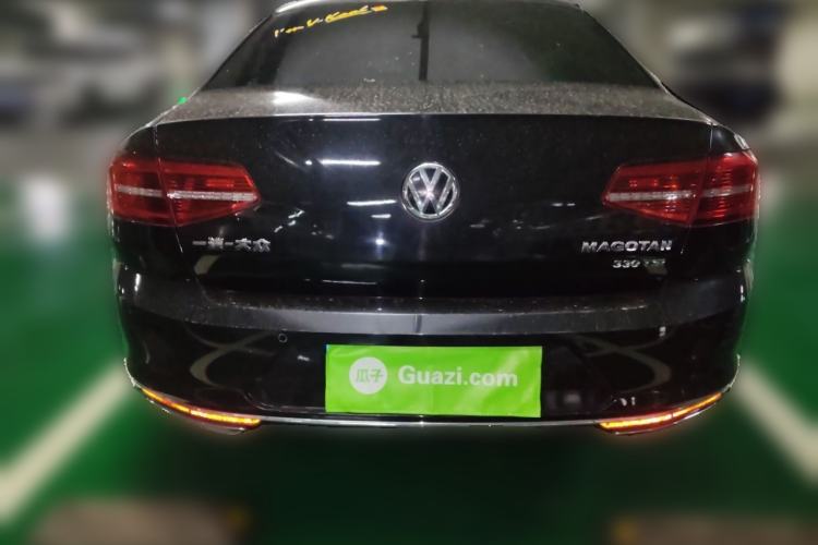 Used Volkswagen Magotan 2017 330TSI DSG Luxury Model Rear