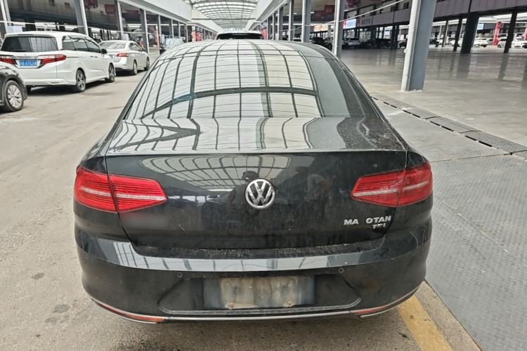 Used Volkswagen Magotan 2017 330TSI DSG Luxury Model Rear