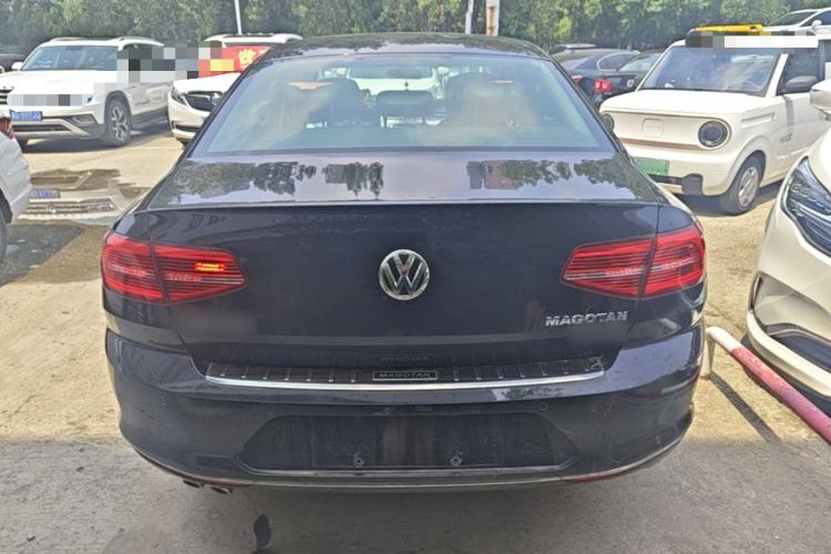 Used Volkswagen Magotan 2017 280TSI DSG Leading Edition Rear