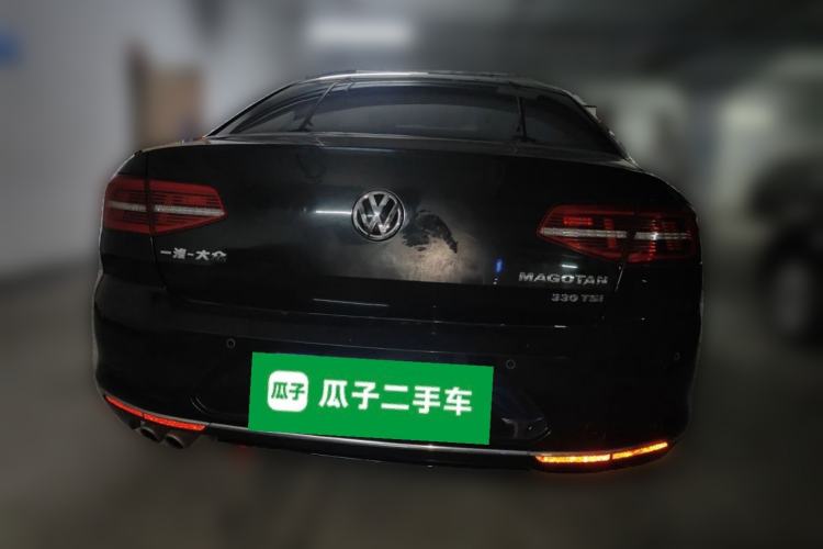 Used Volkswagen Magotan 2017 330TSI DSG Leading Model Rear