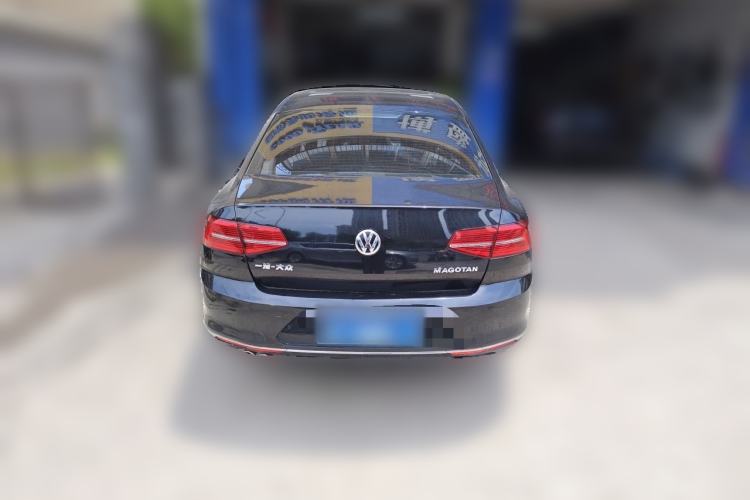Used Volkswagen Magotan 2017 280TSI DSG Comfort Model Rear