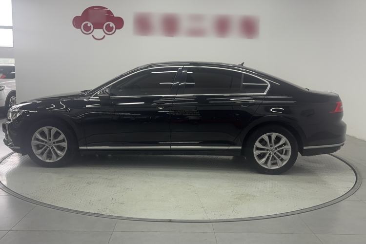 Used Volkswagen Magotan 2017 380TSI DSG Luxury Model Rear