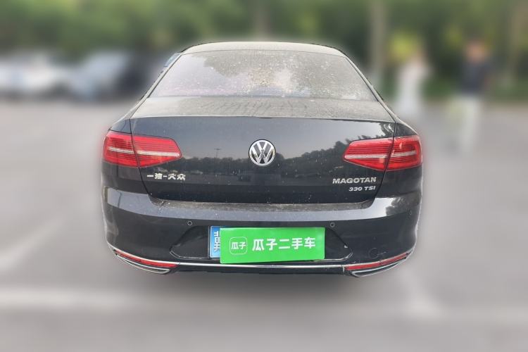 Used Volkswagen Magotan 2017 330TSI DSG Luxury Model Rear