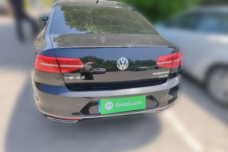 Used Volkswagen Magotan 2017 330TSI DSG Luxury Model Rear