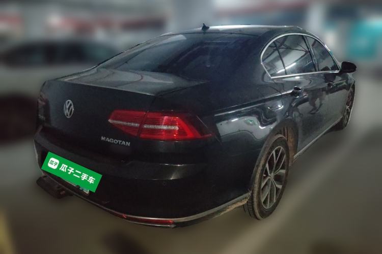 Used Volkswagen Magotan 2017 330TSI DSG Luxury Model Rear Right 45 Deg