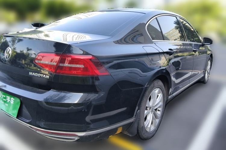 Used Volkswagen Magotan 2017 330TSI DSG Luxury Model Rear Right 45 Deg