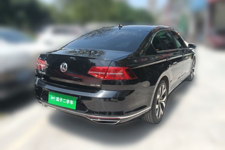 Used Volkswagen Magotan 2017 380TSI DSG Prestige Edition Rear Right 45 Deg