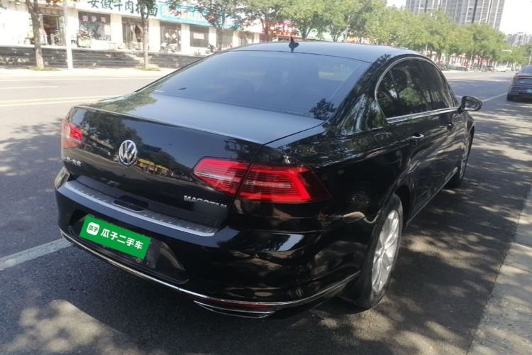 Used Volkswagen Magotan 2017 380TSI DSG Luxury Model Rear Right 45 Deg