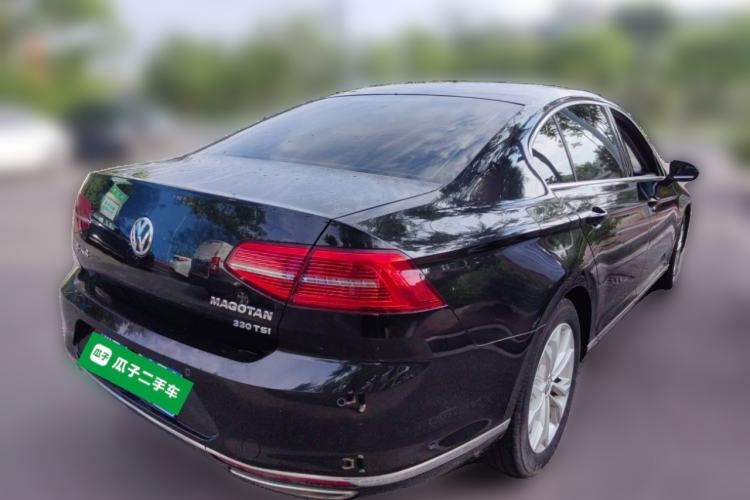 Used Volkswagen Magotan 2017 330TSI DSG Luxury Model Rear Right 45 Deg
