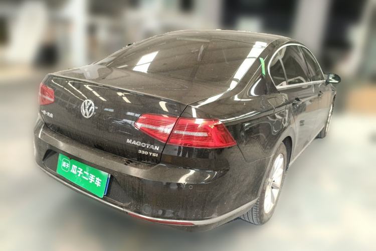 Used Volkswagen Magotan 2017 330TSI DSG Leading Model Rear Right 45 Deg