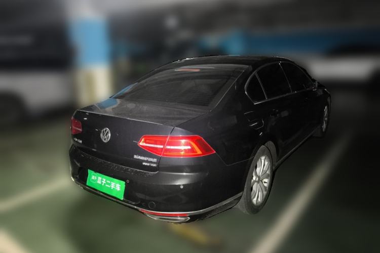 Used Volkswagen Magotan 2017 330TSI DSG Luxury Model Rear Right 45 Deg