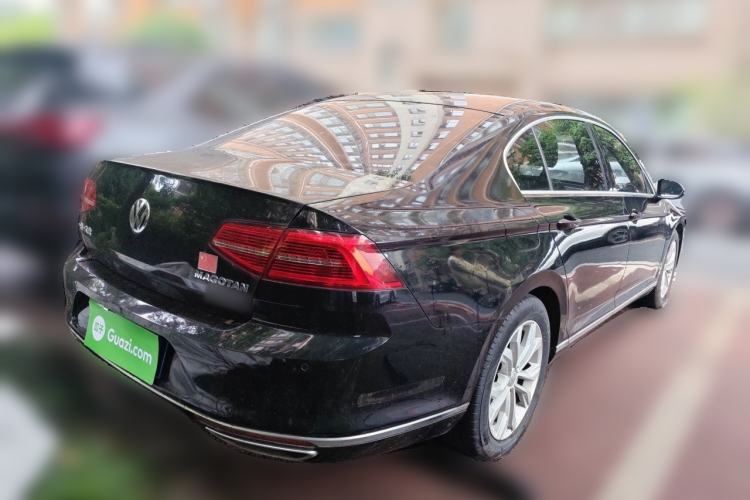 Used Volkswagen Magotan 2017 330TSI DSG Luxury Model Rear Right 45 Deg
