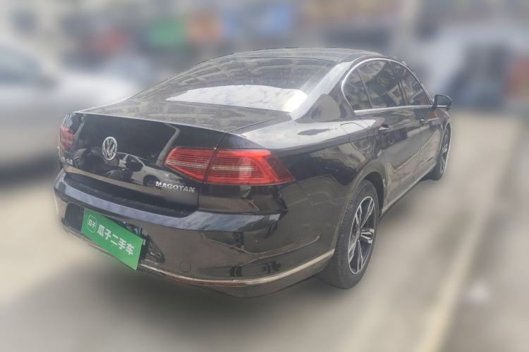 Used Volkswagen Magotan 2017 330TSI DSG Leading Model Rear Right 45 Deg