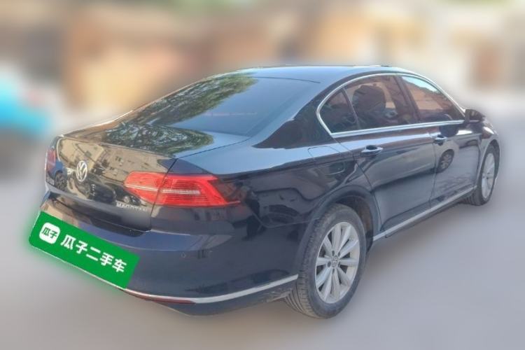 Used Volkswagen Magotan 2017 330TSI DSG Leading Model Rear Right 45 Deg