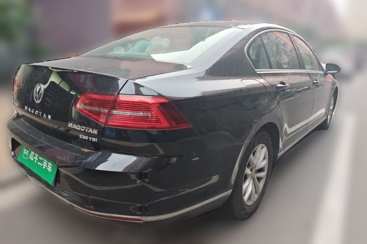 Used Volkswagen Magotan 2017 330TSI DSG Comfort Model Rear Right 45 Deg