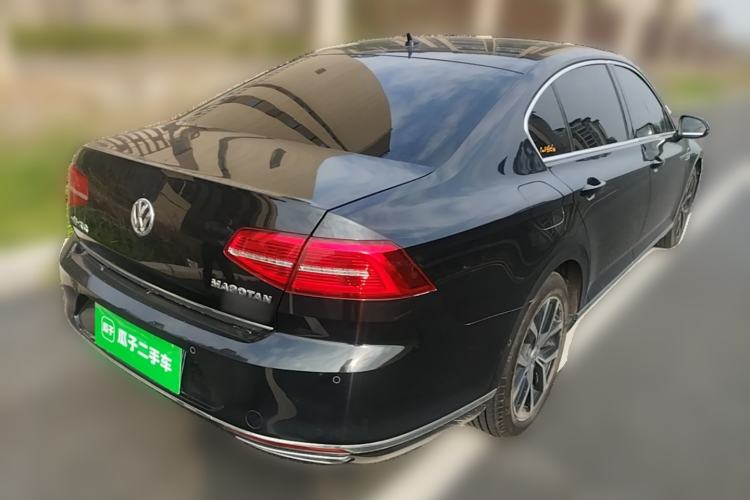 Used Volkswagen Magotan 2017 330TSI DSG Luxury Model Rear Right 45 Deg
