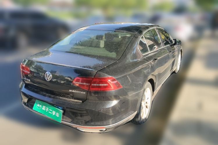 Used Volkswagen Magotan 2017 330TSI DSG Luxury Model Rear Right 45 Deg