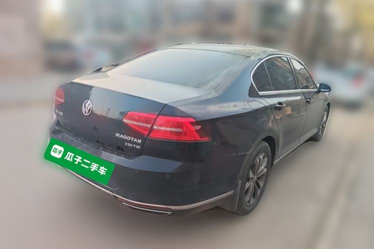 Used Volkswagen Magotan 2017 330TSI DSG Luxury Model Rear Right 45 Deg