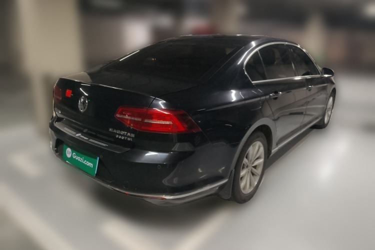 Used Volkswagen Magotan 2017 330TSI DSG Leading Model Rear Right 45 Deg