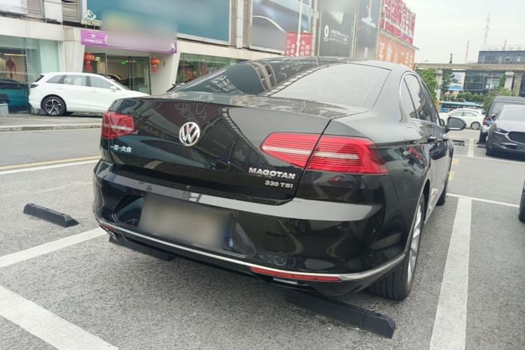 Used Volkswagen Magotan 2017 330TSI DSG Leading Model Rear Right 45 Deg