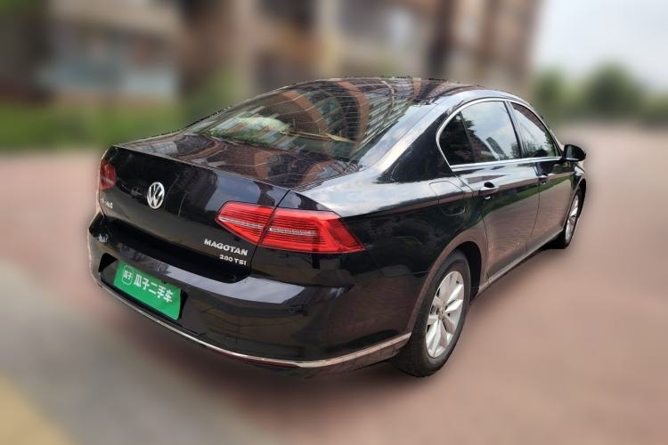 Used Volkswagen Magotan 2017 280TSI DSG Comfort Model Rear Right 45 Deg